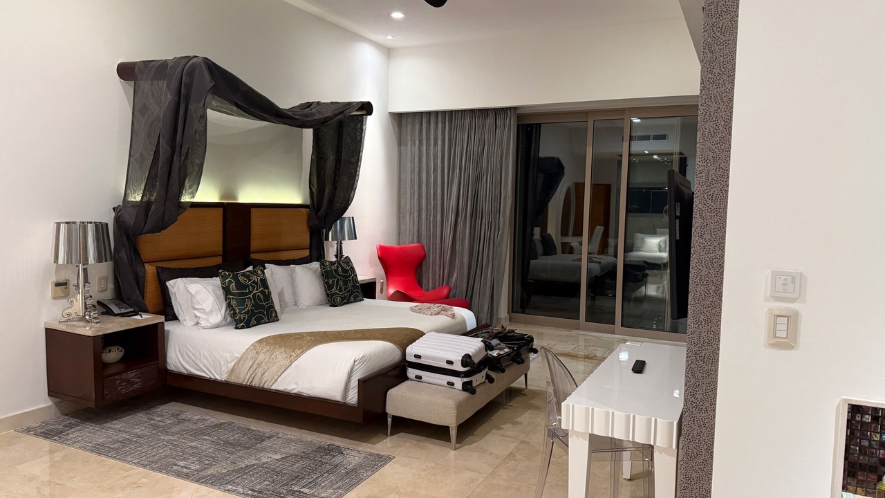 Photo of Bedroom in South Shore Hotel Area