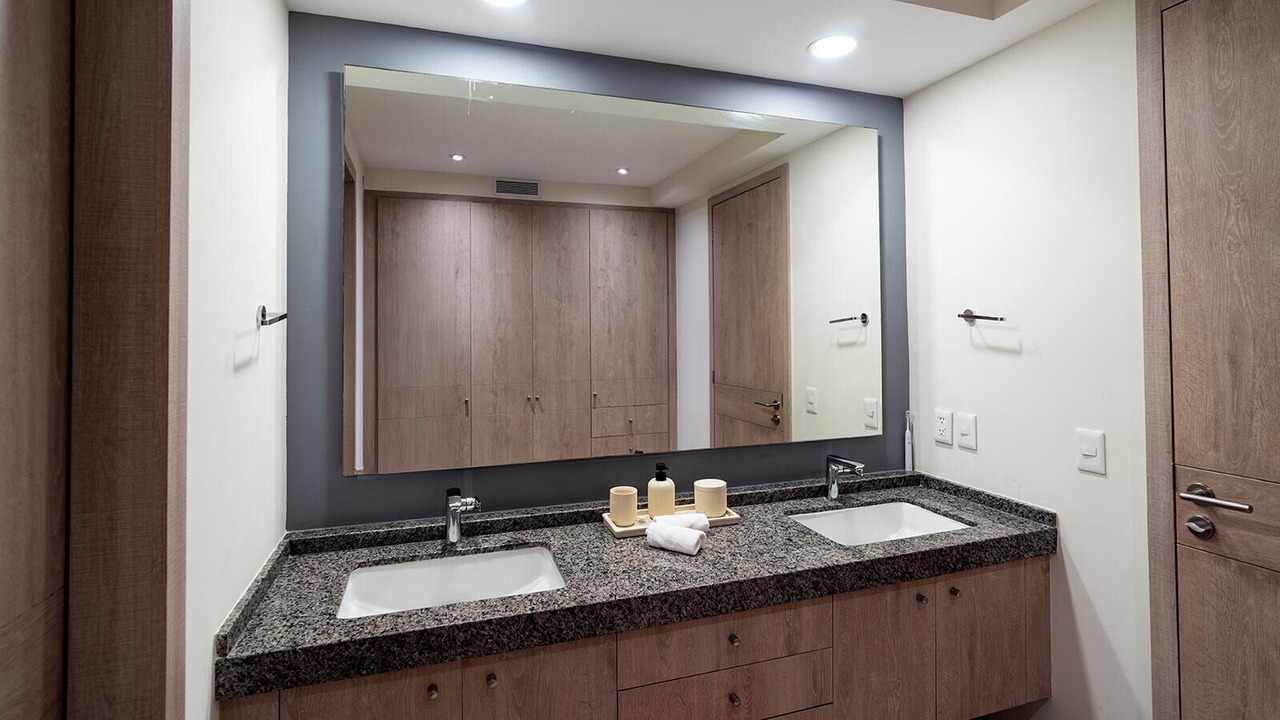 Photo of Bathroom in Flamingos
