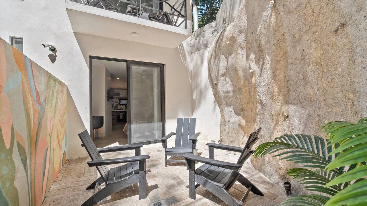 Photo of Patio Balcony in North End
