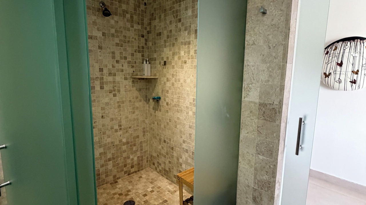 Photo of Bathroom in Isla Iguana