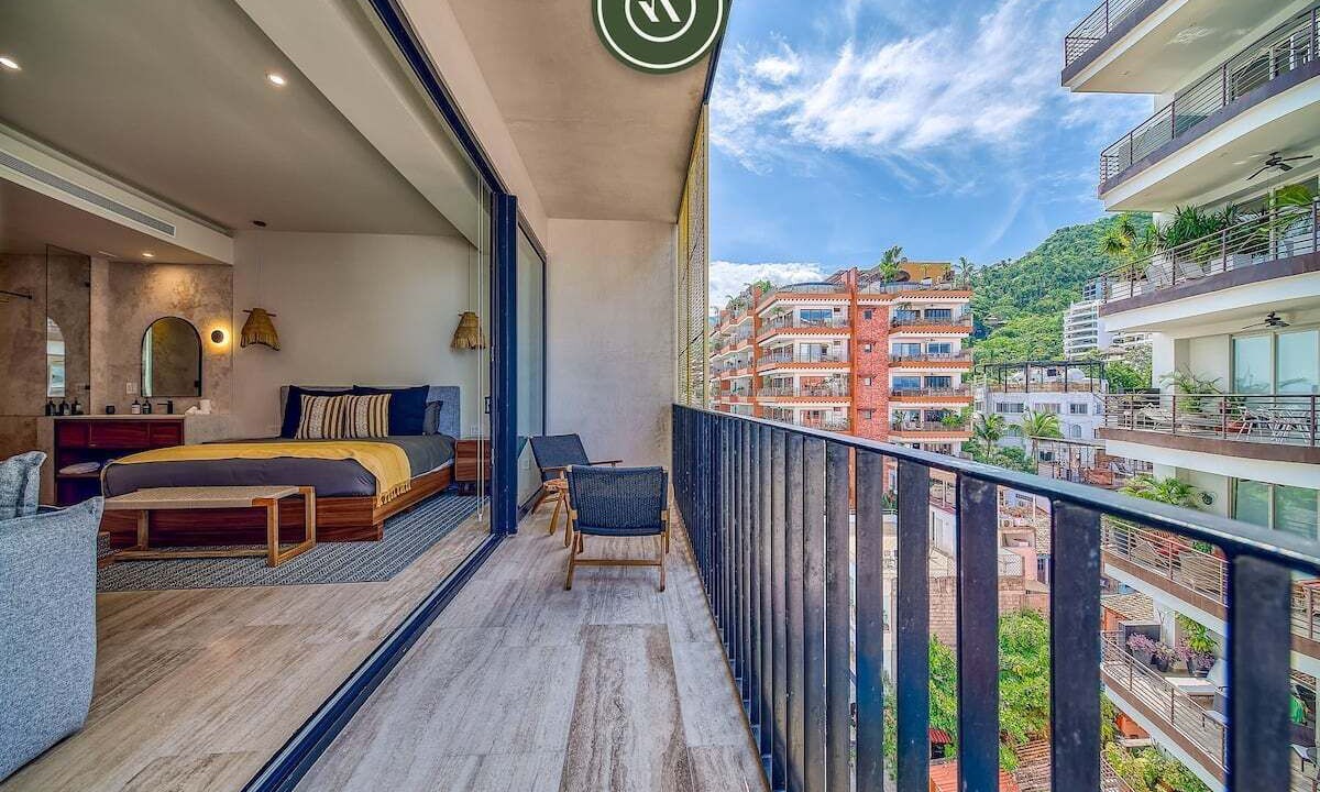 Photo of Outdoor in Romantic Zone