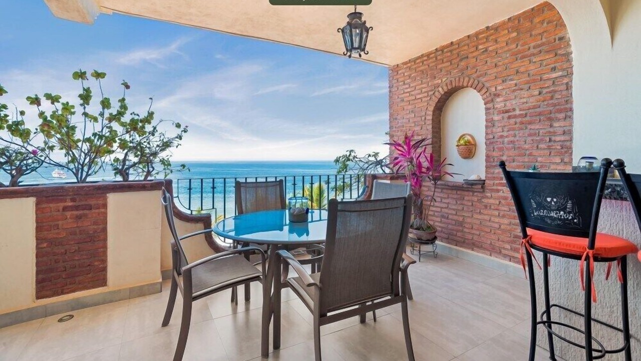 Photo of Patio Balcony in Romantic Zone