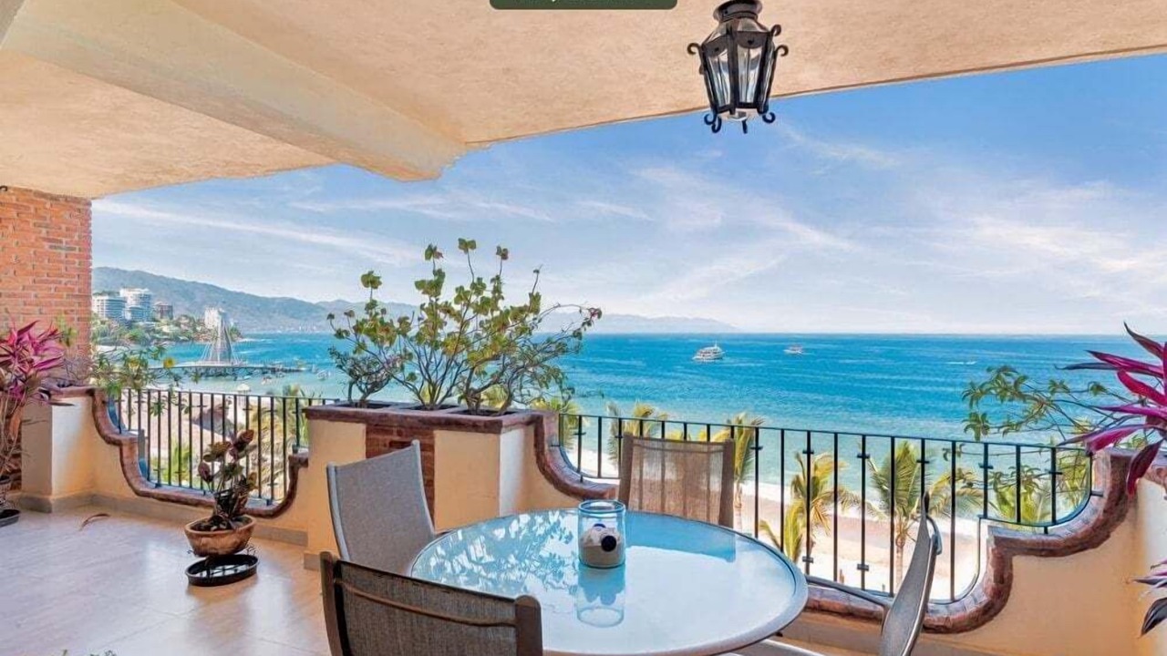 Photo of Outdoor in Romantic Zone