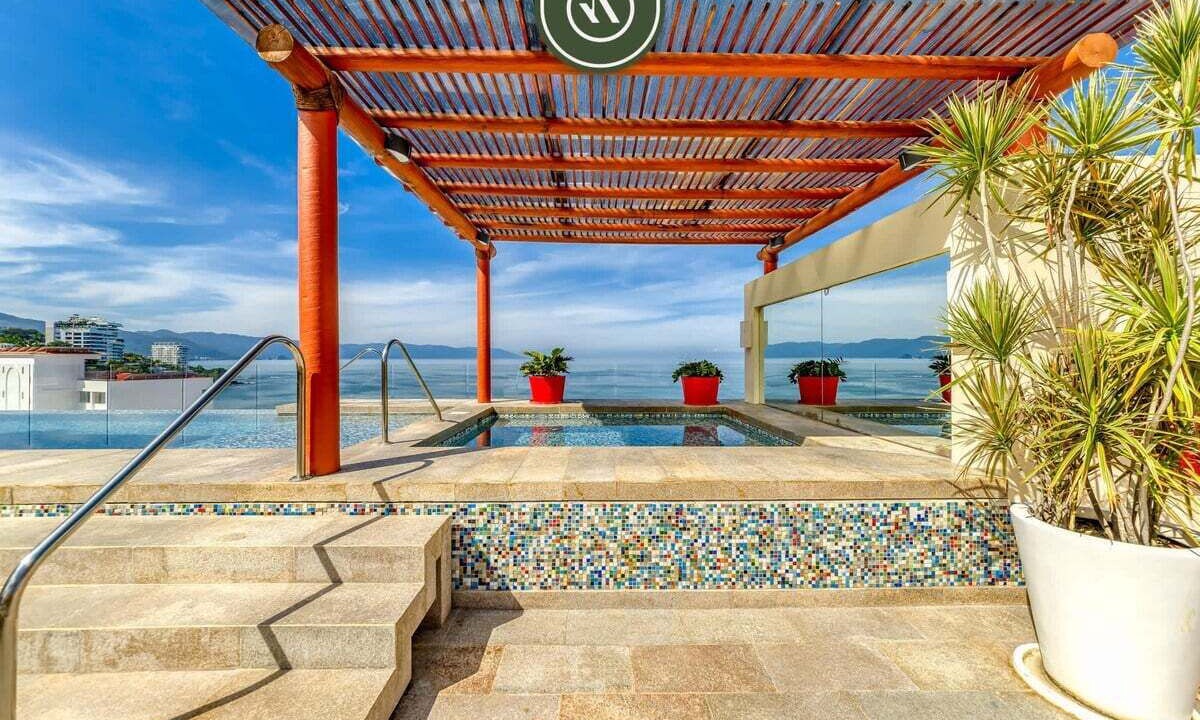 Photo of Outdoor in Romantic Zone