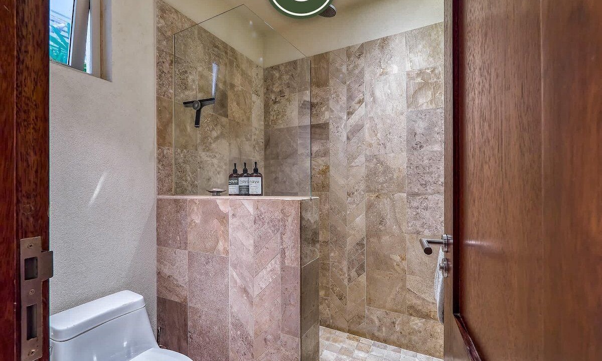 Photo of Bathroom in Romantic Zone