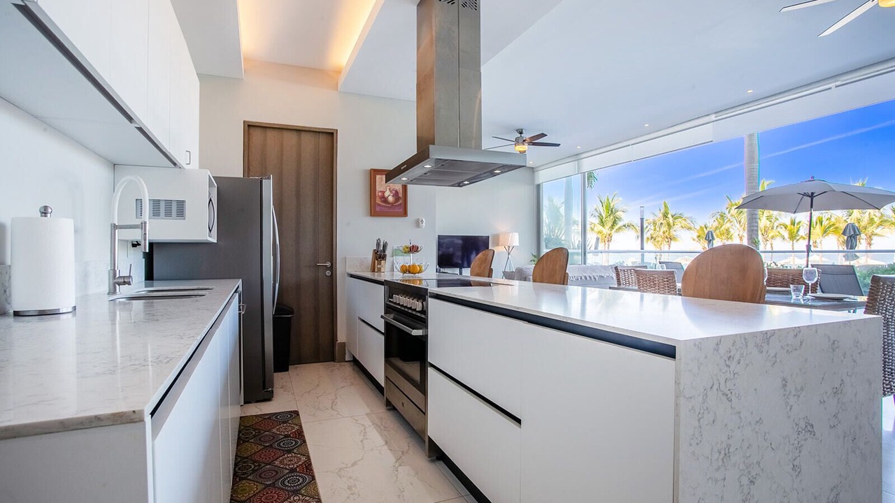 Photo of Kitchen in Flamingos