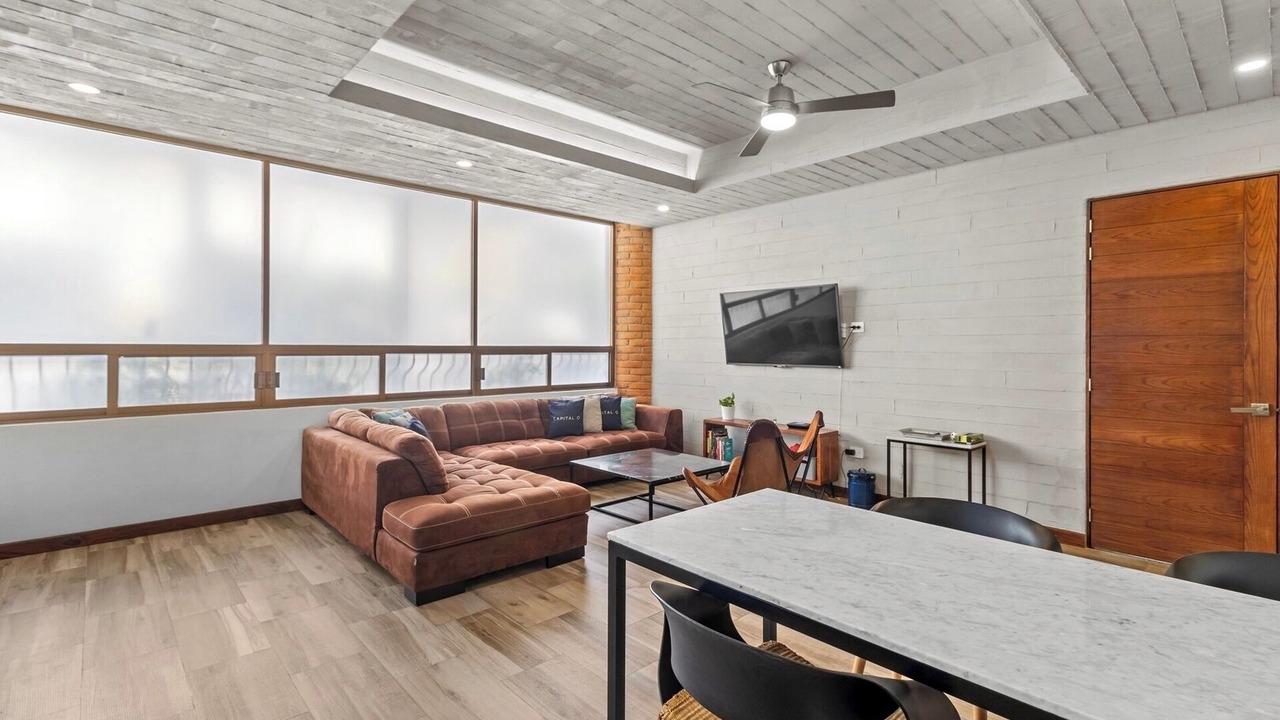 Photo of Livingroom in Romantic Zone