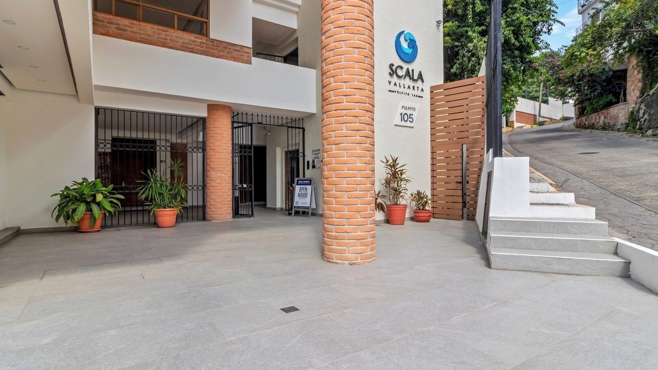 Photo of Outdoor in Romantic Zone