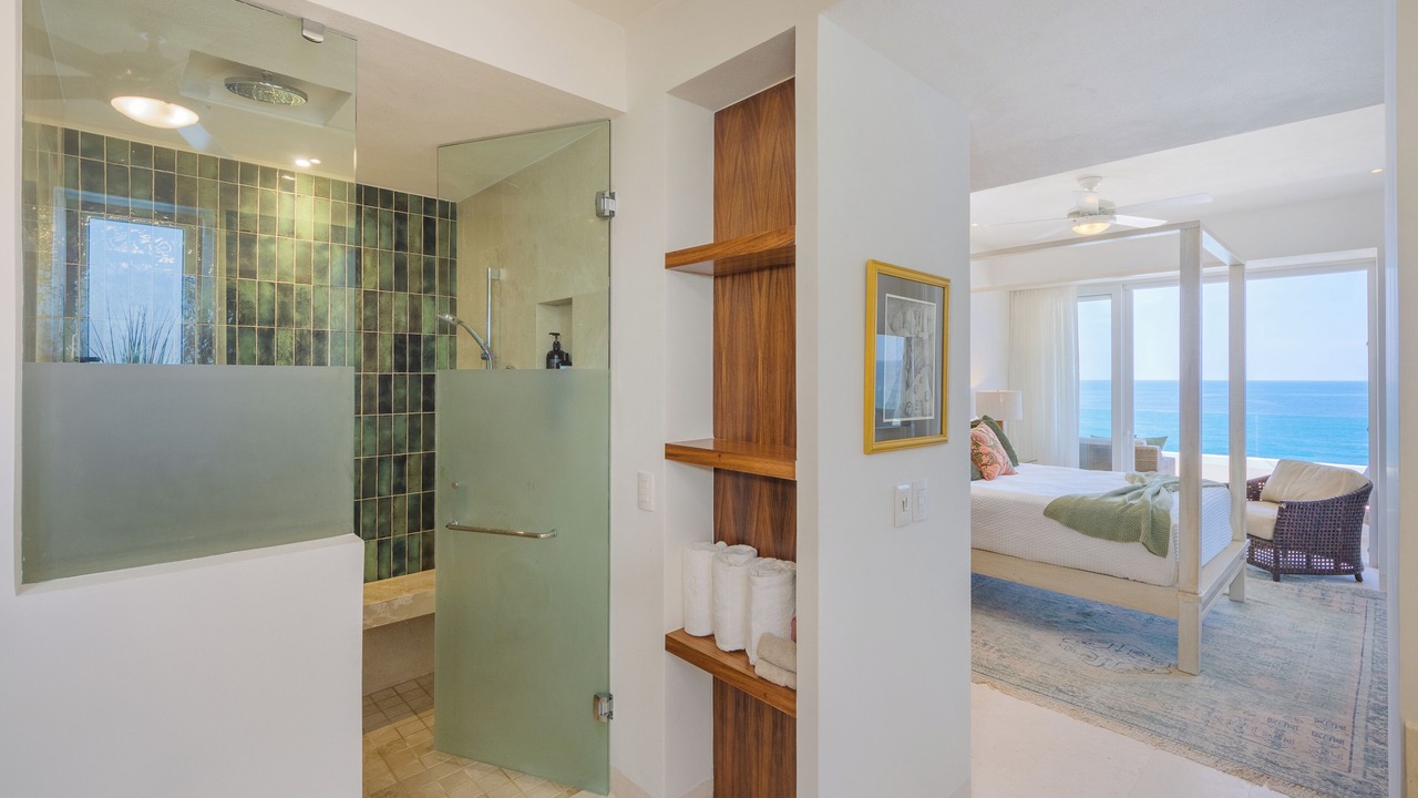 Photo of Bedroom in South Shore Hotel Area