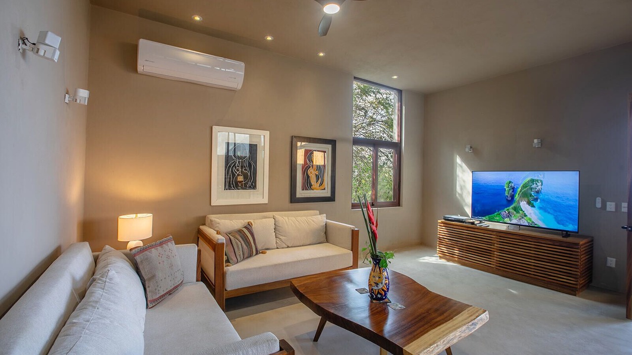 Photo of Livingroom in North End