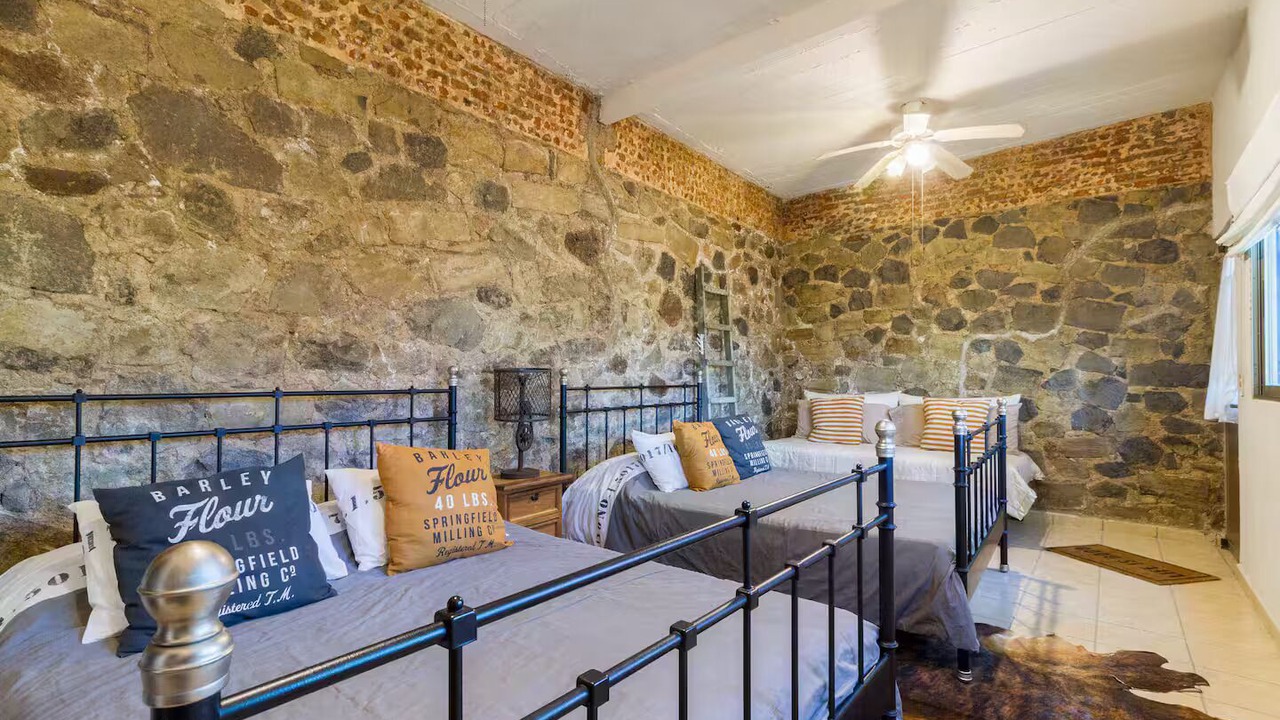Photo of Bedroom in Raquet Club