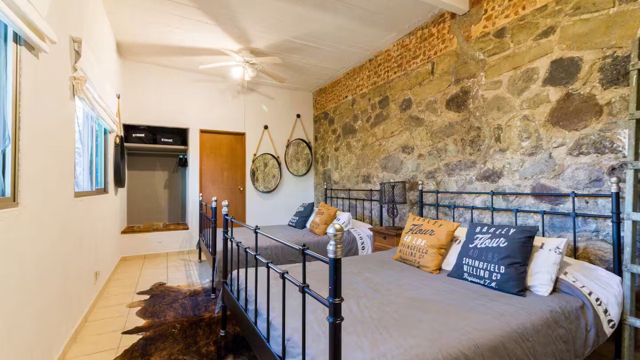 Photo of Bedroom in Raquet Club