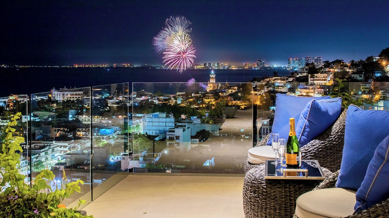 Photo of Patio Balcony in Romantic Zone