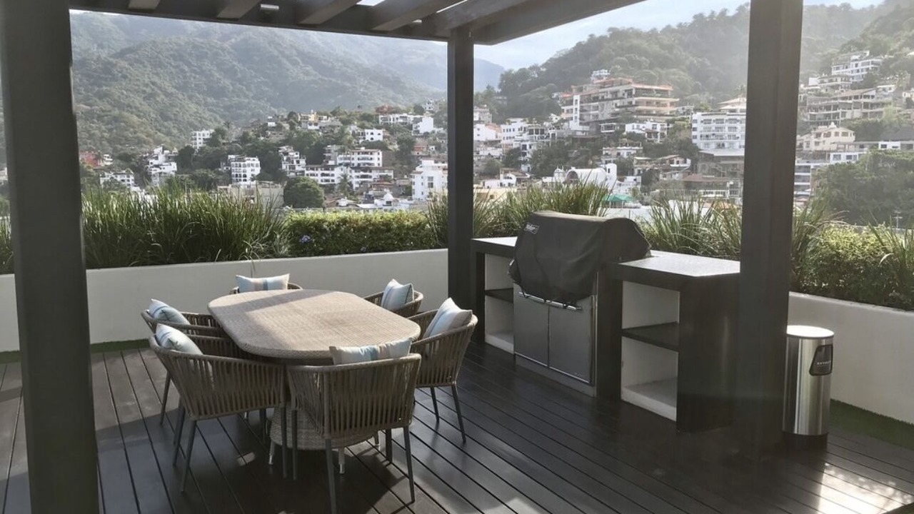 Photo of Outdoor in Romantic Zone