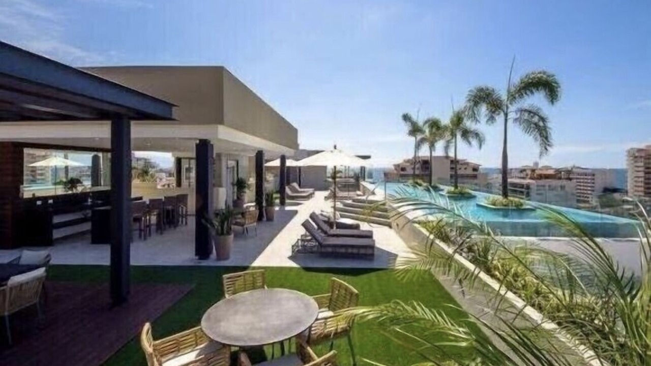 Photo of Outdoor in Romantic Zone