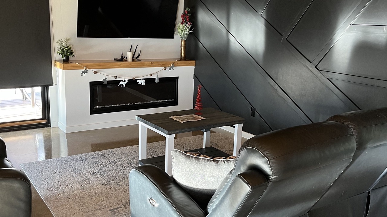 Photo of Livingroom in Onanole