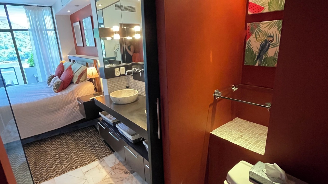 Photo of Bathroom in South Shore Hotel Area