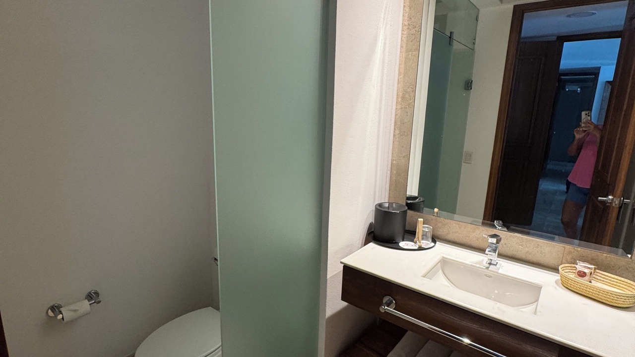 Photo of Bathroom in Isla Iguana