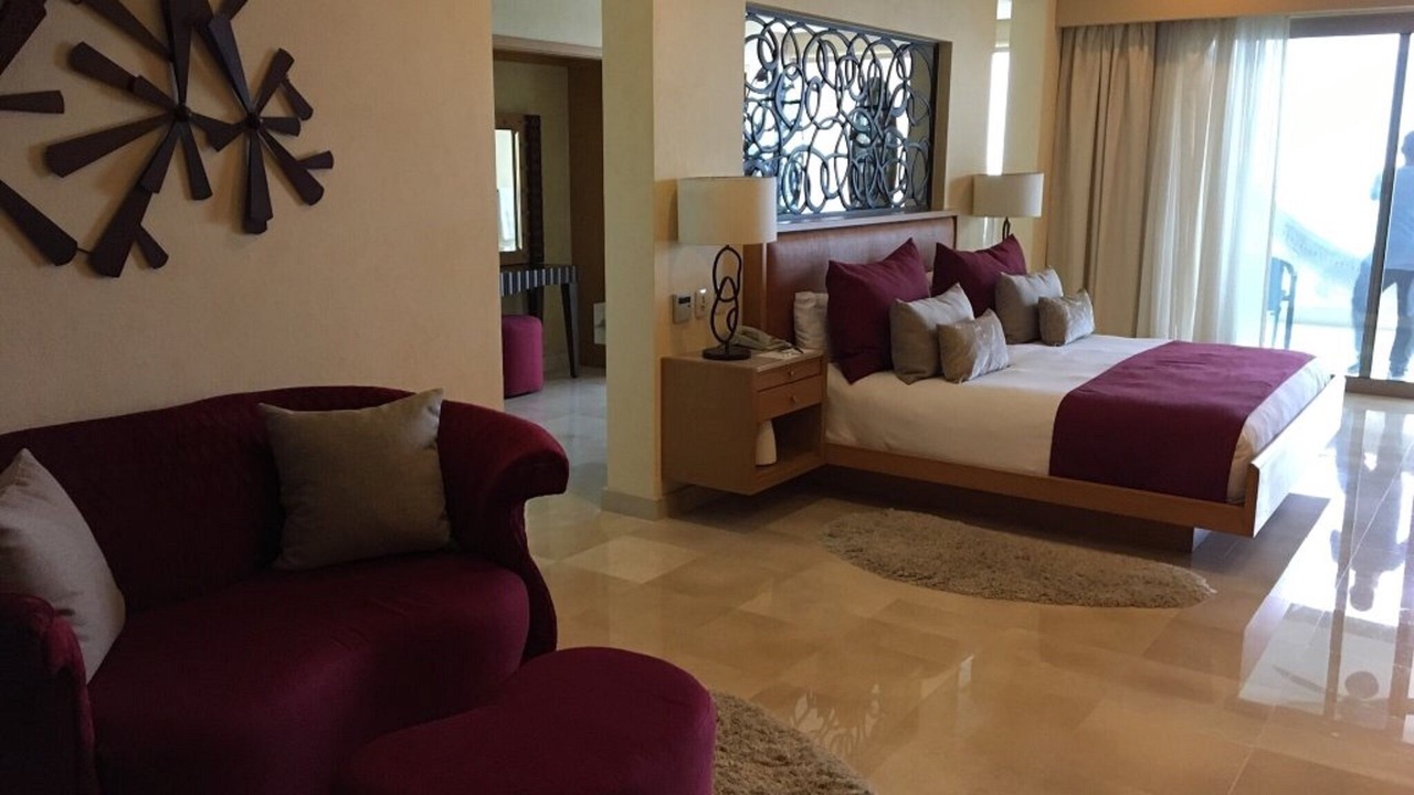 Photo of Bedroom in South Shore Hotel Area