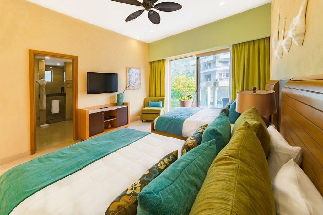 Photo of Bedroom in South Shore Hotel Area