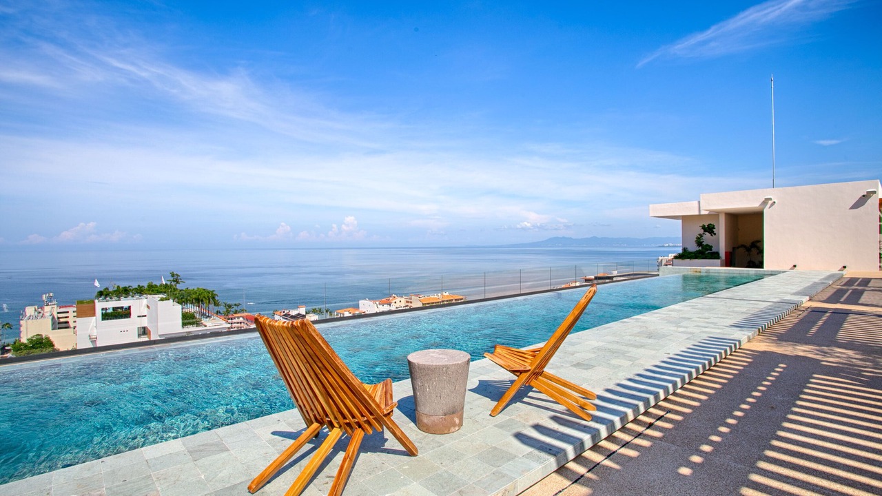 Photo of Outdoor in Romantic Zone