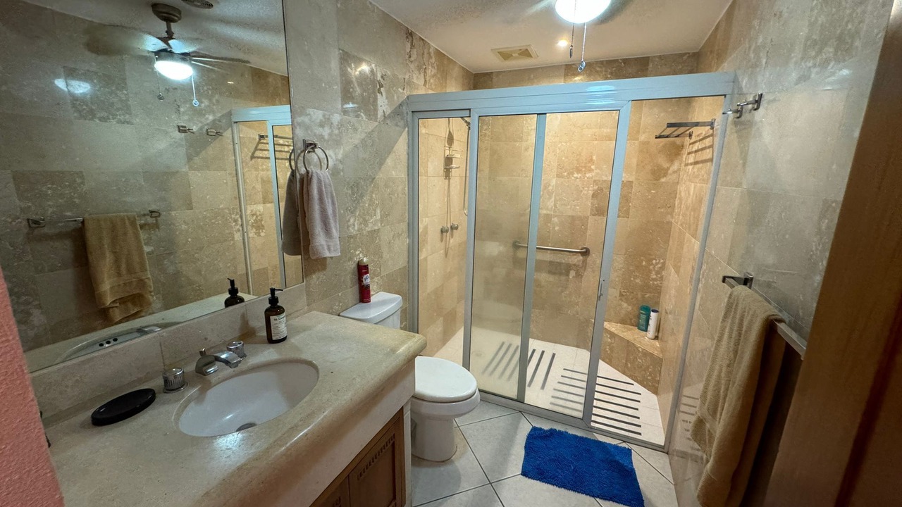 Photo of Bathroom in Romantic Zone