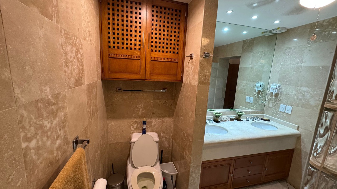 Photo of Bathroom in Romantic Zone