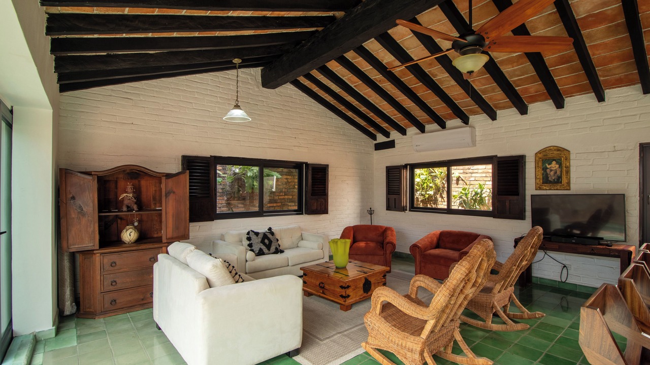 Photo of Livingroom in Romantic Zone