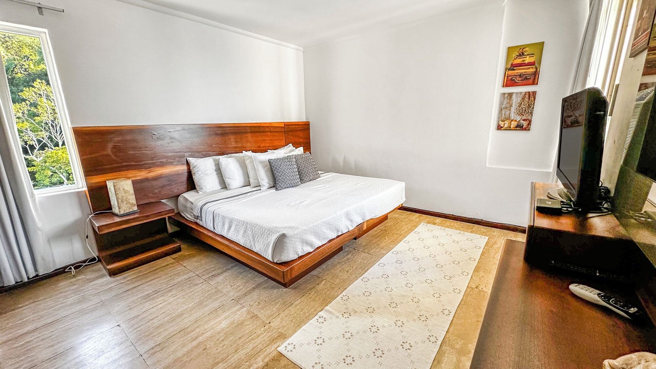 Photo of Bedroom in South Shore Hotel Area