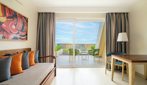 Junior Suite (Beach Access)
