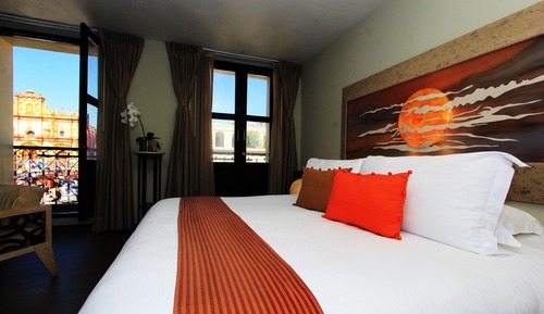 Gallery Room, 1 King Bed with Sofa bed, City View
