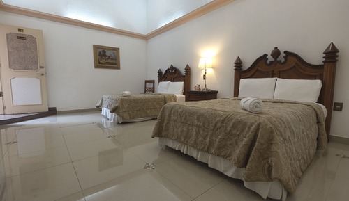 Comfort Room, 2 Queen Beds