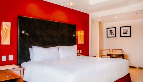 Superior Room, 1 King Bed