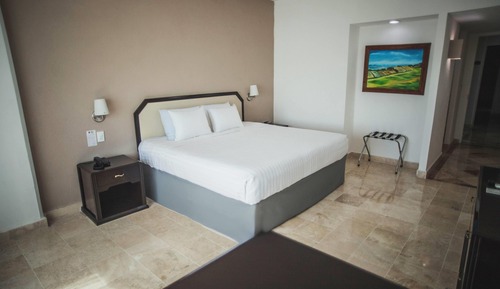 Junior Suite, 1 King Bed, Non Smoking