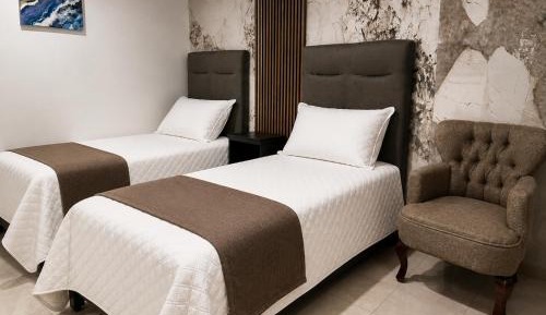 Standard Twin Room with Shared Bathroom