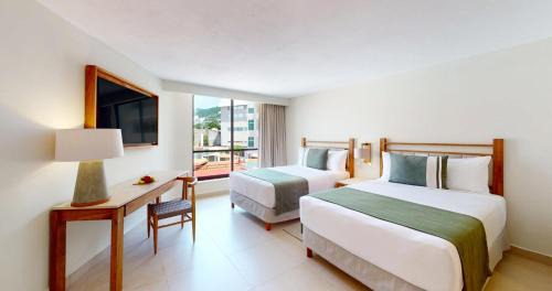 Deluxe  Room Partial Sea View 