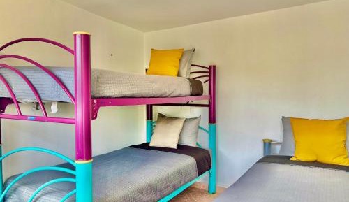 Economy Triple Room with Shared Bathroom