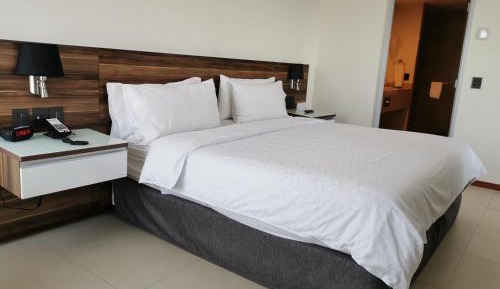 King Suite with Terrace and City View - Top Floor