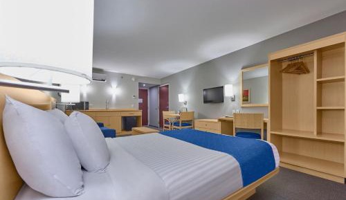 Superior Queen Room with Sofa Bed