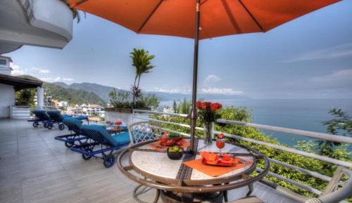 Six-Bedroom Villa with 2 Private Pools