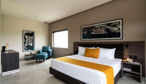 King Suite with Sofa Bed and Mountain View