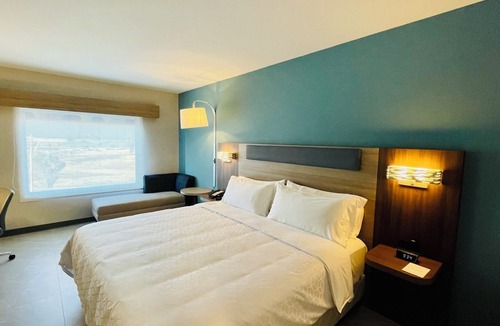 Zapopan Hotel | Holiday Inn Express Guadalajara Vallarta Poniente by IHG