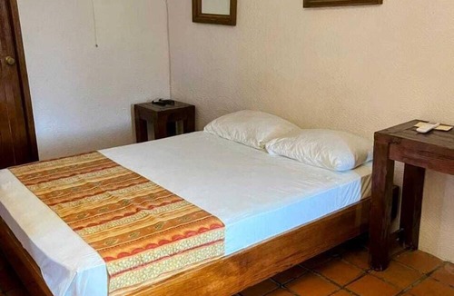Crucecita Hotel | HUX Express - Huatulco