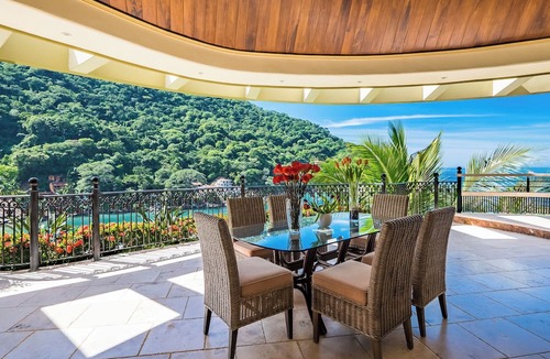 Boca de Tomatlan Villa | P V South Shore Luxury Accommodations
