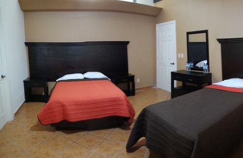 Jalpan de Serra Hotel | Hotel y Plaza Jalpan