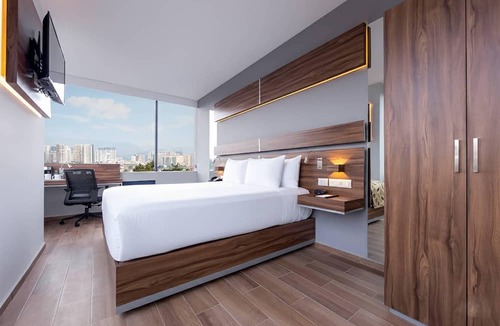 El Yaqui Hotel | Sleep Inn Ciudad de México