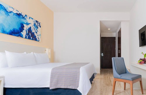 North Hotel Zone Resort | Krystal Vallarta - All Inclusive