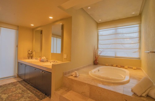 Emiliano Zapata Condo | Molino de Agua BEST in PV, amazing location. best pool! Walk EVERYWHERE