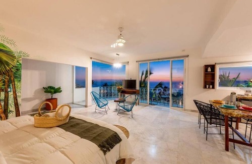Downtown Puerto Vallarta House | La Casa Blanca