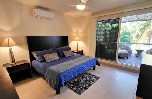 Marina Vallarta Hotel | Gorgeous Villa Marina Vallarta, pool, Free Shuttle